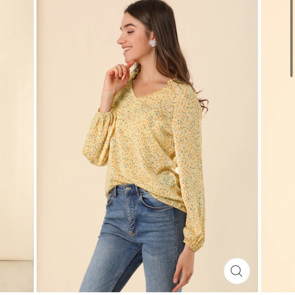 💔SOLD💔 Women’s V Neck Ruffle Floral Blouse